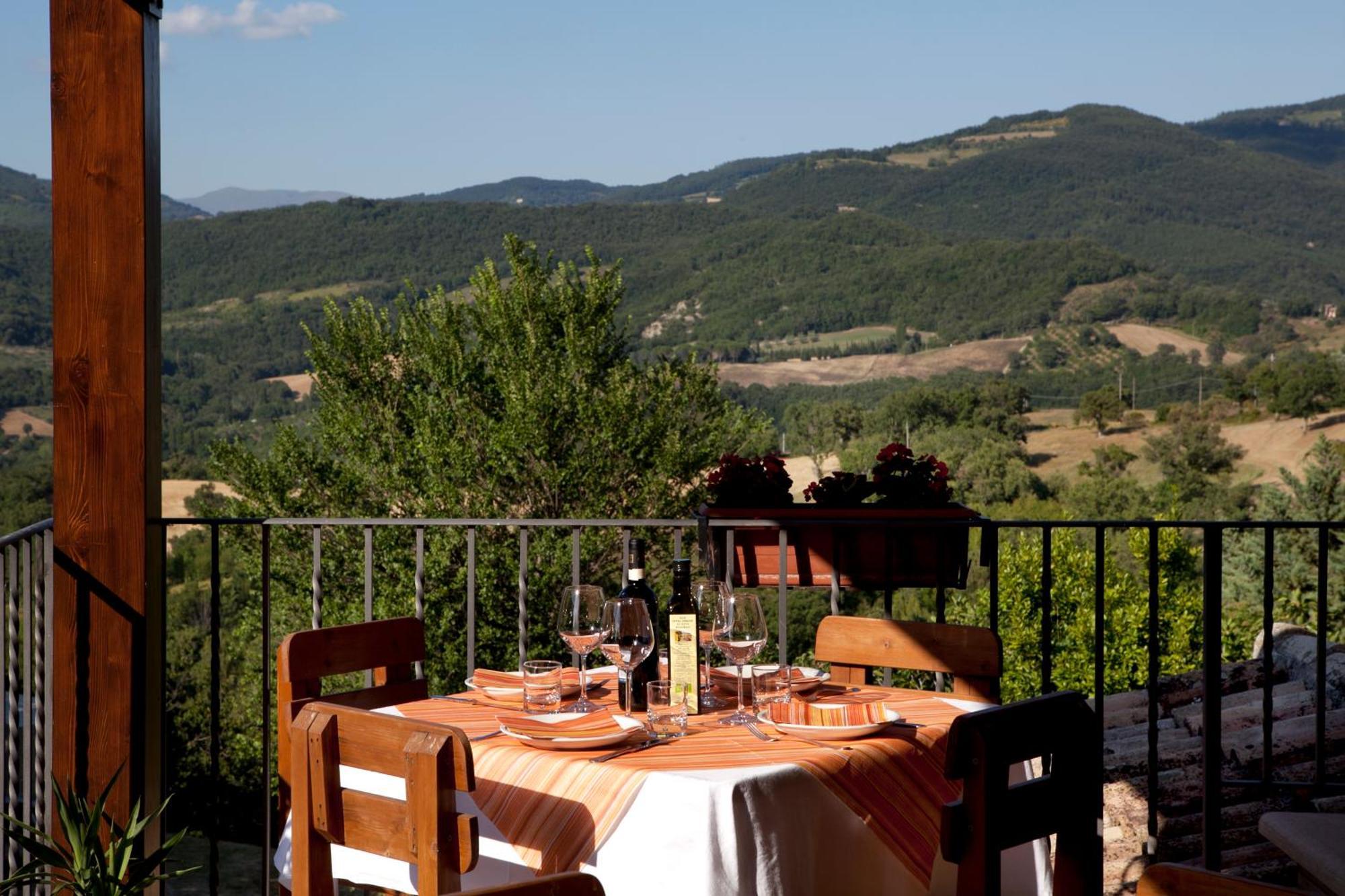 Agriturismo Il Castello Assis Exterior foto