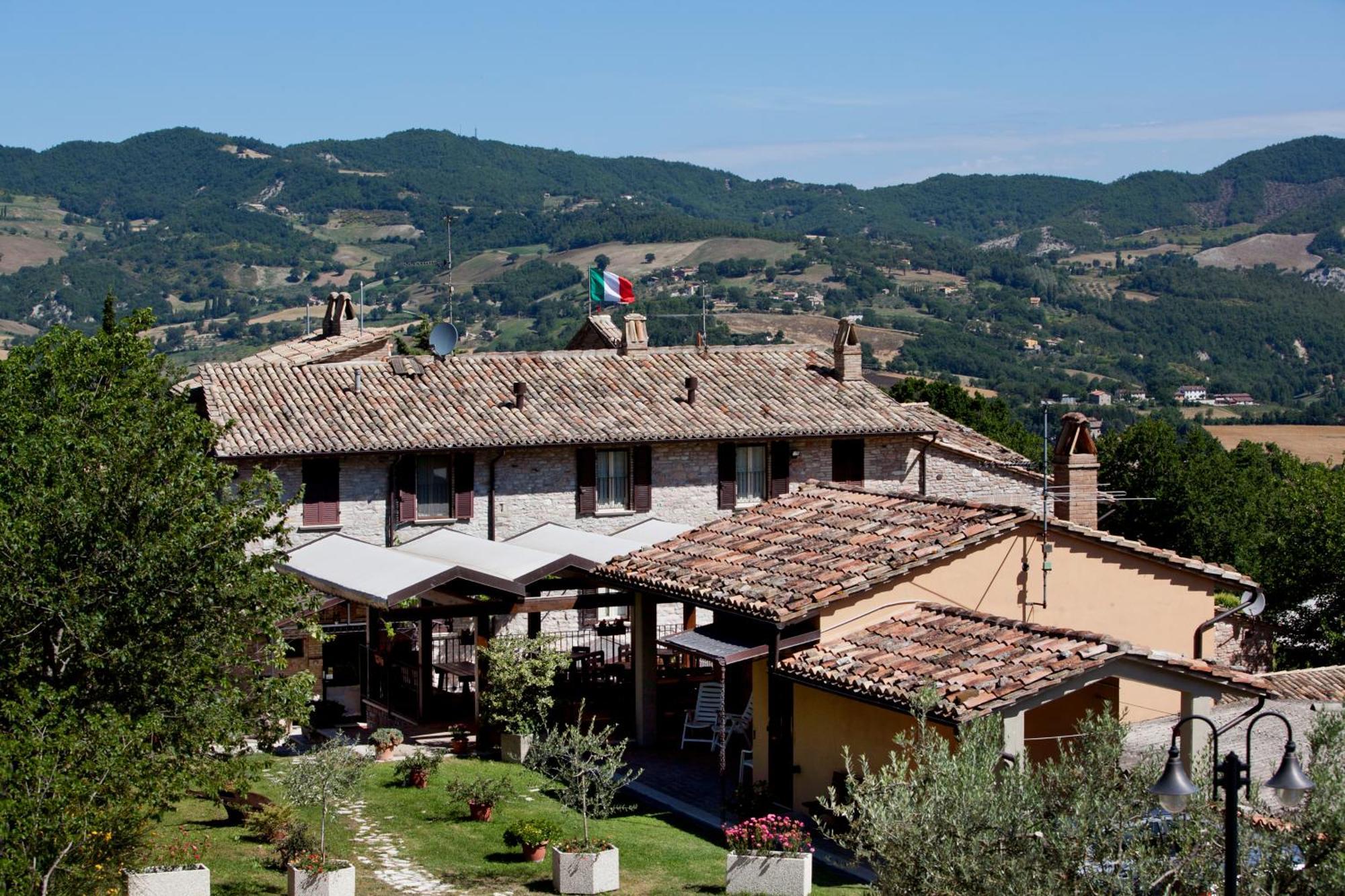 Agriturismo Il Castello Assis Exterior foto