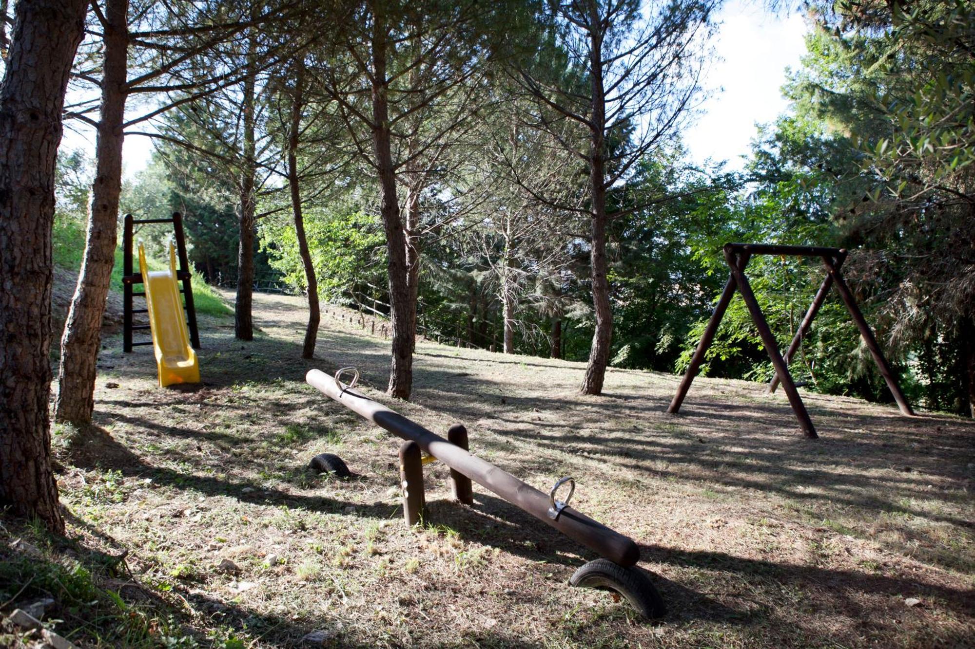 Agriturismo Il Castello Assis Exterior foto